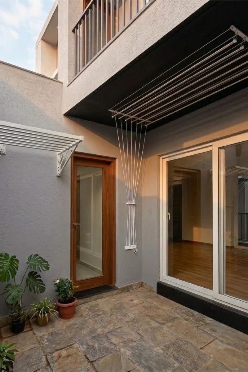 ceiling-cloth-hanger